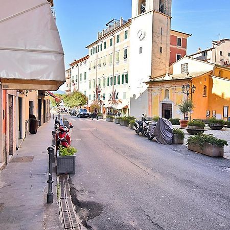 La Tana Del Poeta Apartment Lerici Luaran gambar