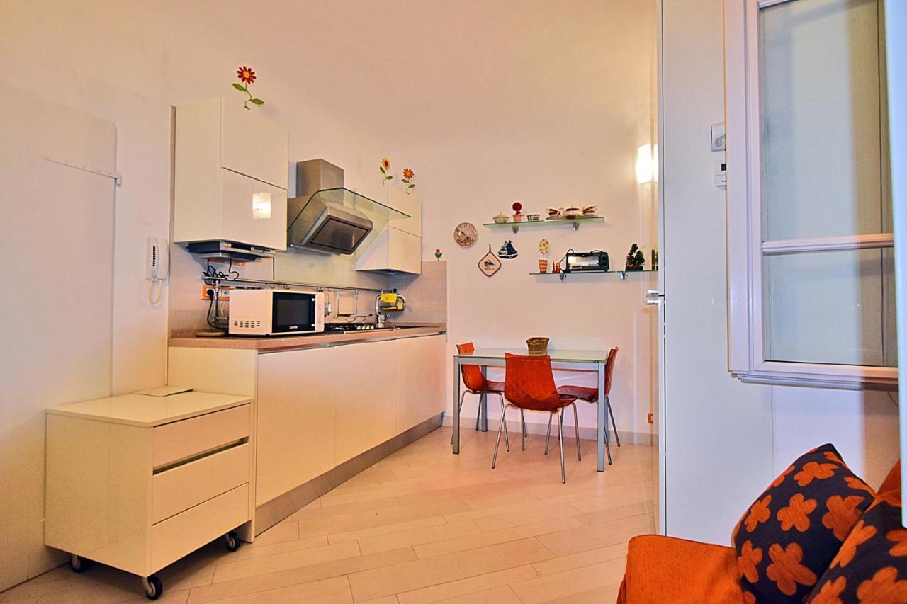 La Tana Del Poeta Apartment Lerici Luaran gambar