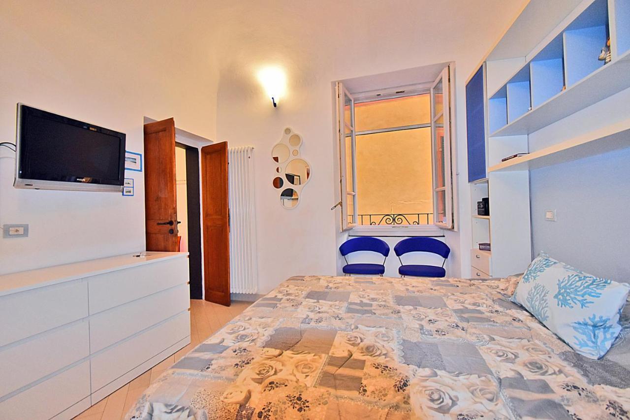 La Tana Del Poeta Apartment Lerici Luaran gambar