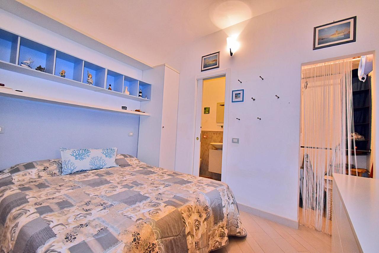 La Tana Del Poeta Apartment Lerici Luaran gambar